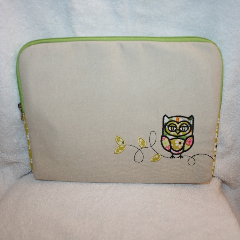 FLORAL OWL IPAD TABLET READER CASE CREME CLUTCH